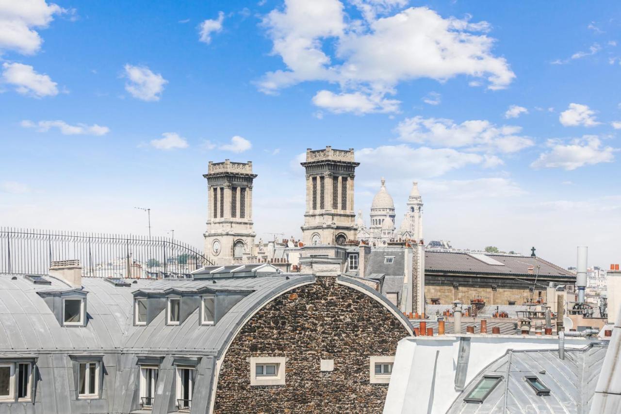 Апартаменты Artists' Studio On The Roofs Of Montmartre - Welkeys Париж Экстерьер фото